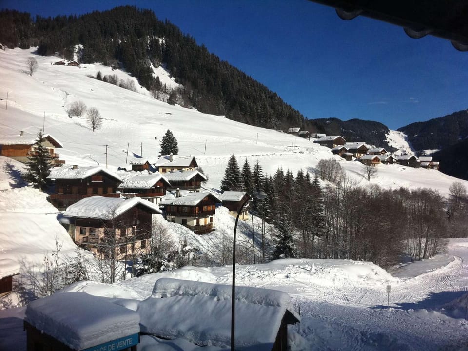 Grand appartement familial au pied des pistes pour 8 personnes - FR-1-342-150 Apartment in Haute-Savoie