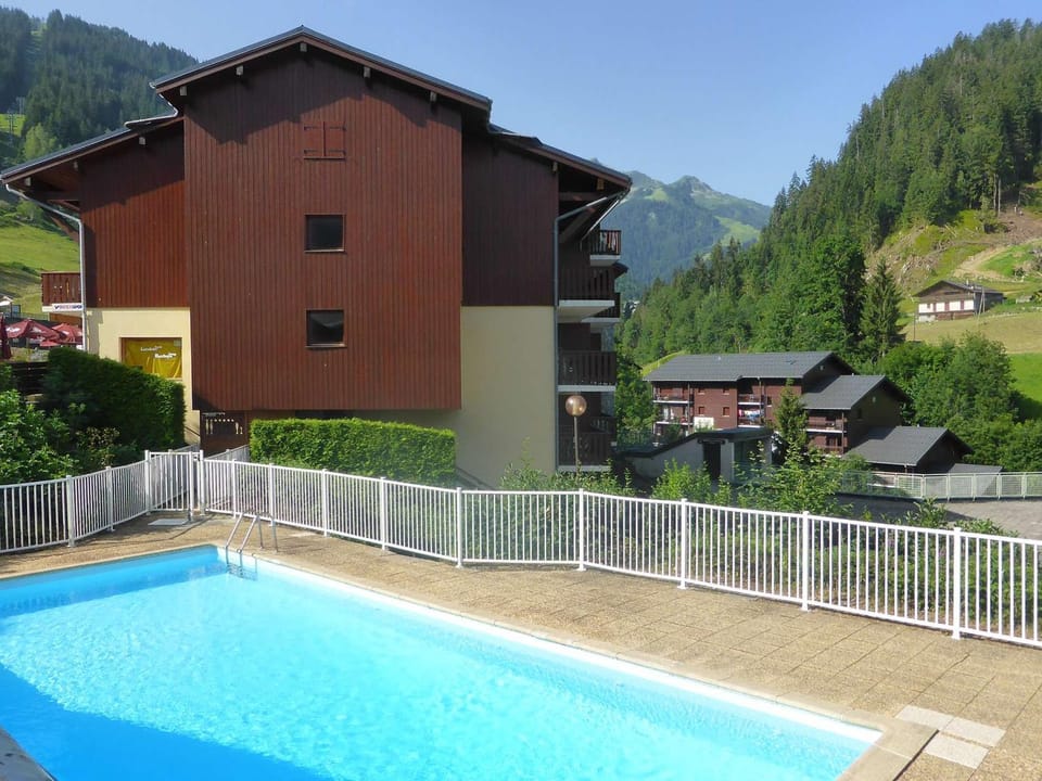 Appartement 4-6 pers, Beaufort, prox. pistes, piscine été, parking, animaux OK, bien équipé - FR-1-342-151 Apartment in Haute-Savoie