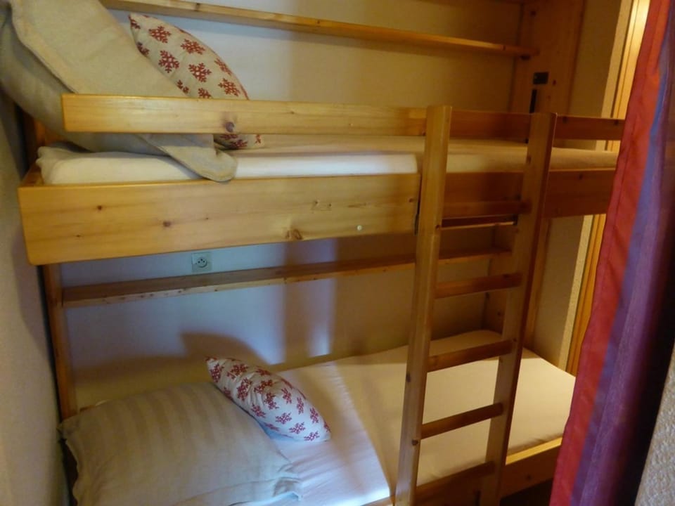 Appartement cosy pour 4-5 personnes, centre village, proche pistes, ascenseur, bien équipé - FR-1-342-163 Apartment in Haute-Savoie