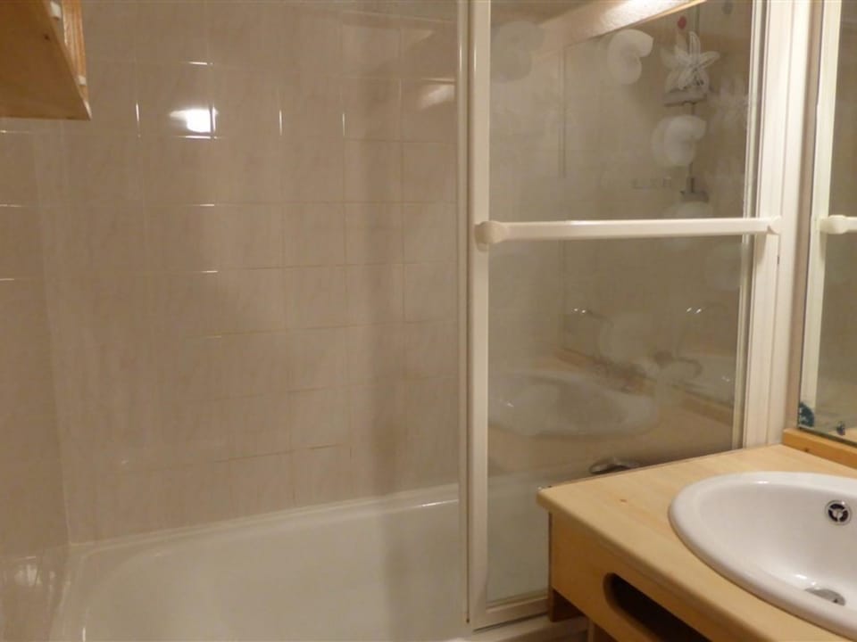 Duplex 2 Chambres, Piscine, Proche Remontées mécaniques, 6 pers - FR-1-342-194 Apartment in Haute-Savoie