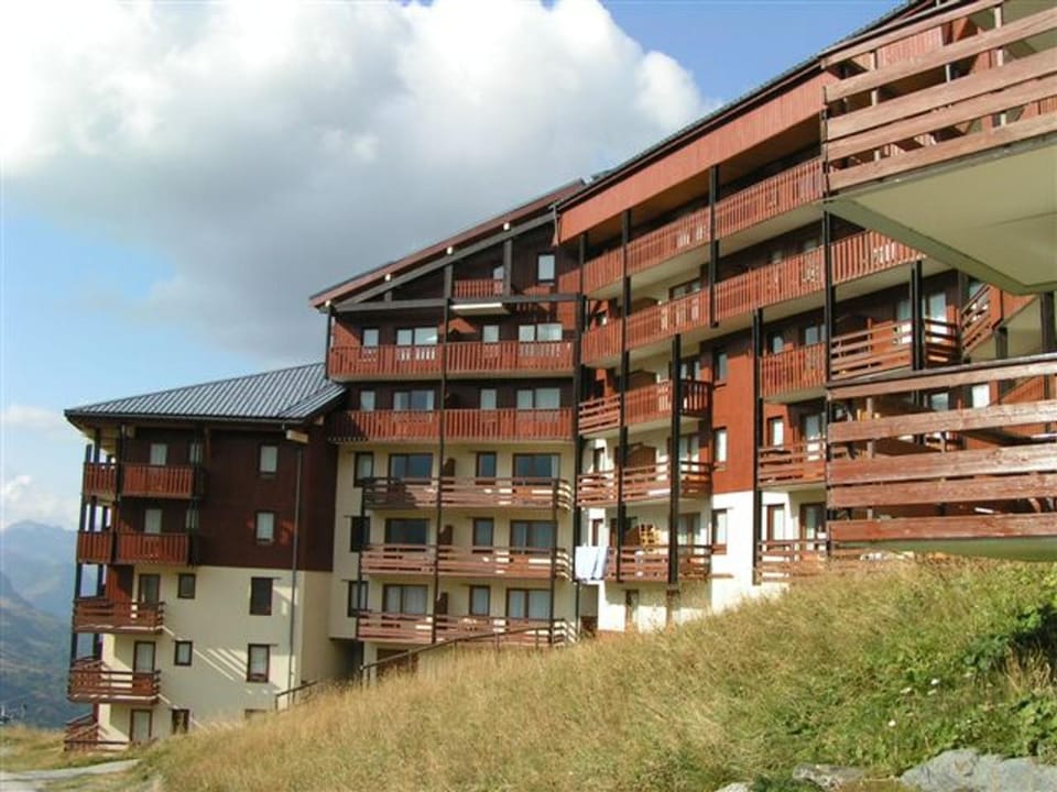 Appartement 2 pièces cabine pour 5 pers, skis aux pieds, balcon sud-ouest, Reberty 2000 - FR-1-452-252 Cabin in Les Allues