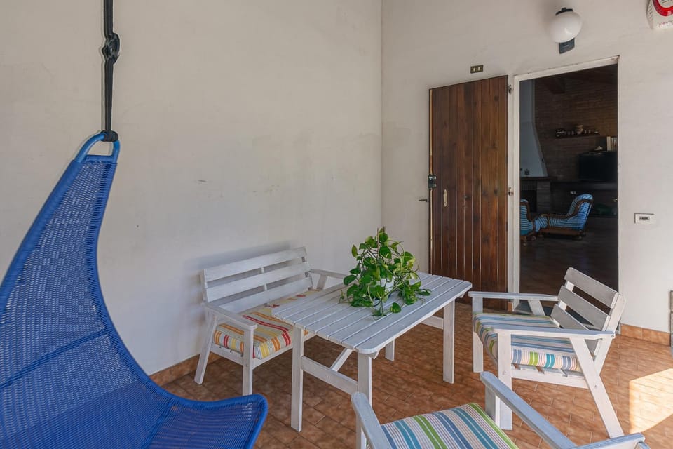 Patio, Facade/entrance, Balcony/Terrace