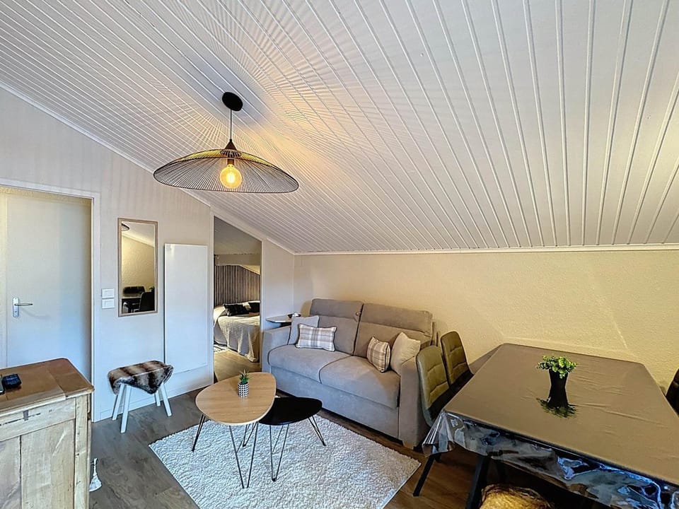 Appartement ski aux pieds, rénové, balcon sud, 4 pers Apartment in Les Allues
