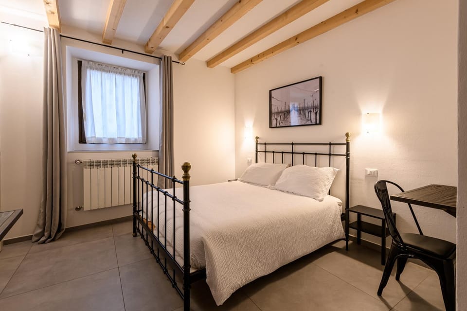 Bed, Bedroom, heating, internet, air conditioner