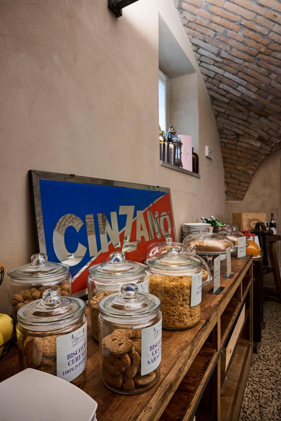 Restaurant/places to eat, Food and drinks, Food, Breakfast, Continental breakfast, Buffet breakfast, Italian breakfast