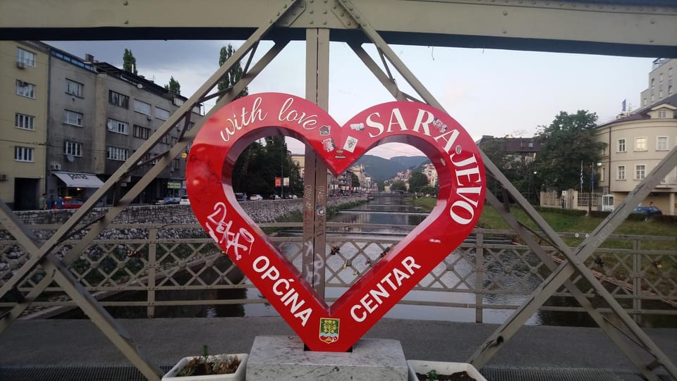 Nearby landmark, Property logo or sign
