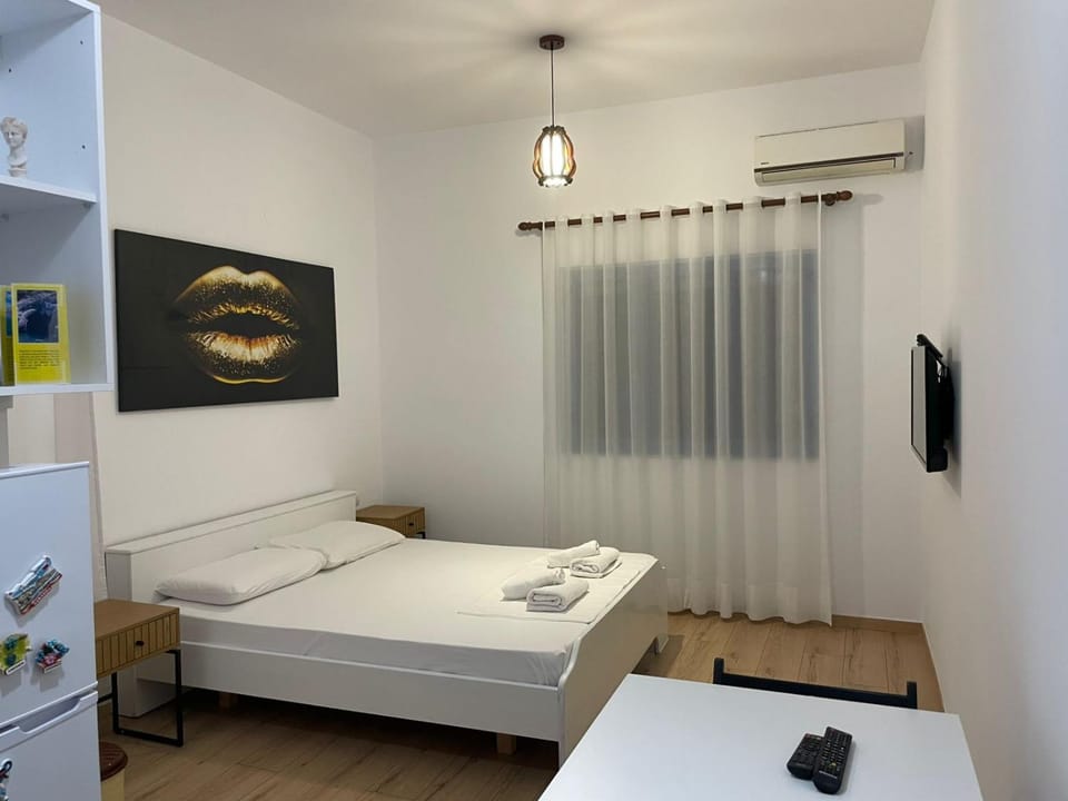 Bed, Photo of the whole room, Bedroom, wardrobe, air conditioner