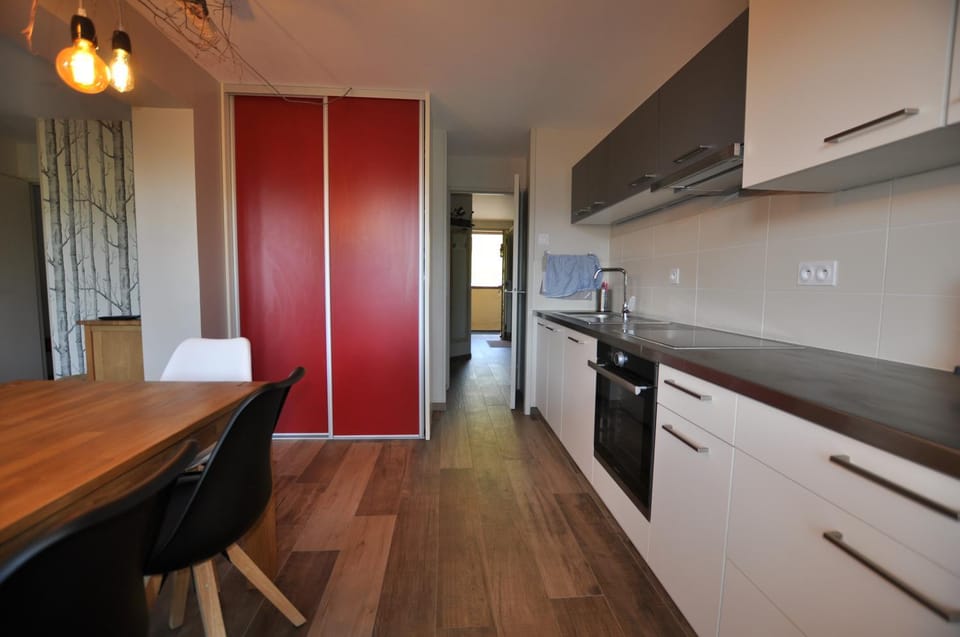 Kitchen or kitchenette, stove