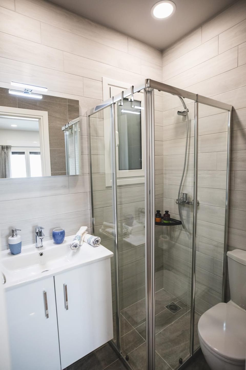Ziva Apartment - 4th floor - Renovated 2019 Apartment in Athens