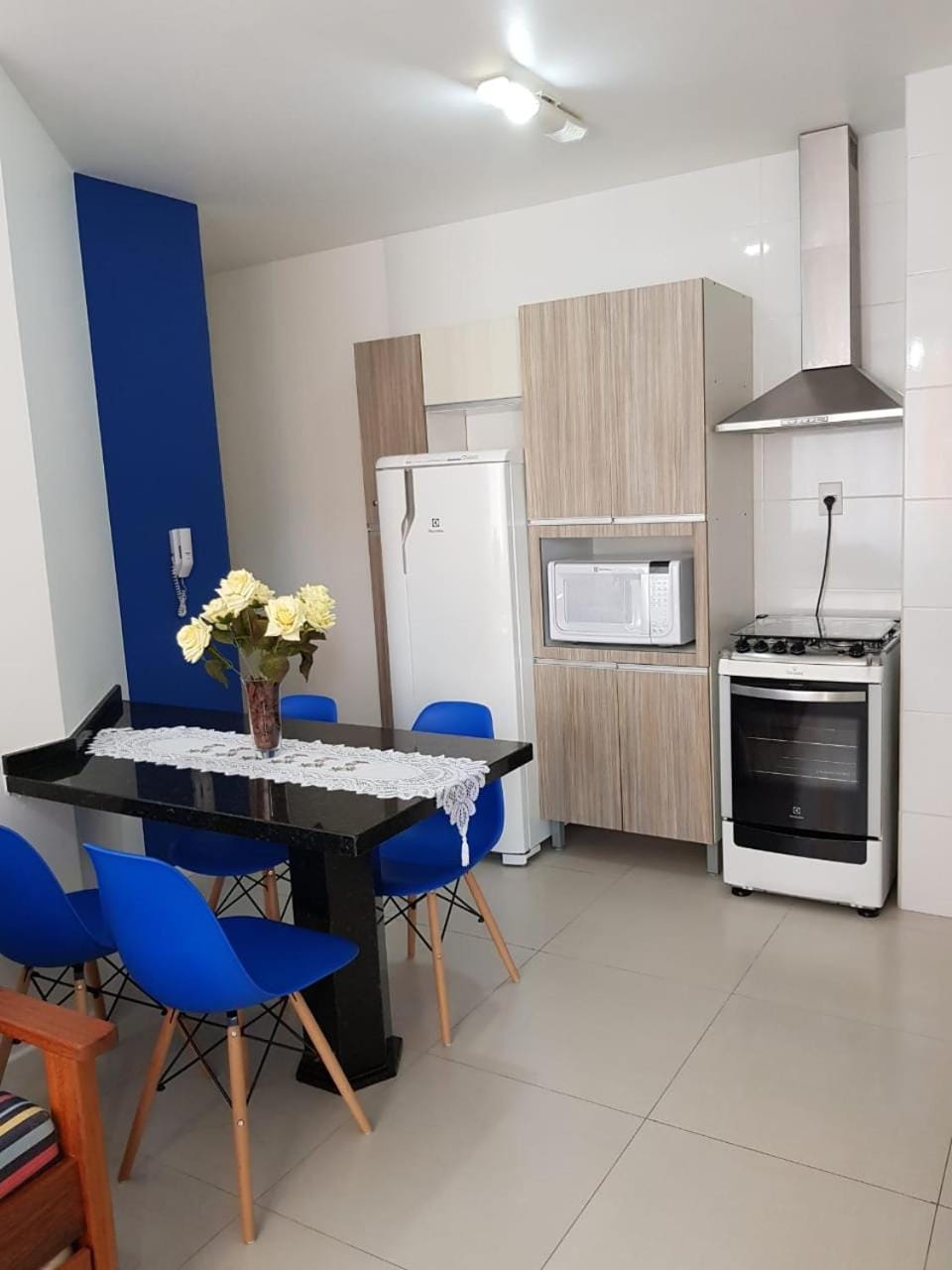 Apto/Suíte com Vista para o Mar - 30 m da Praia Apartment in Florianopolis