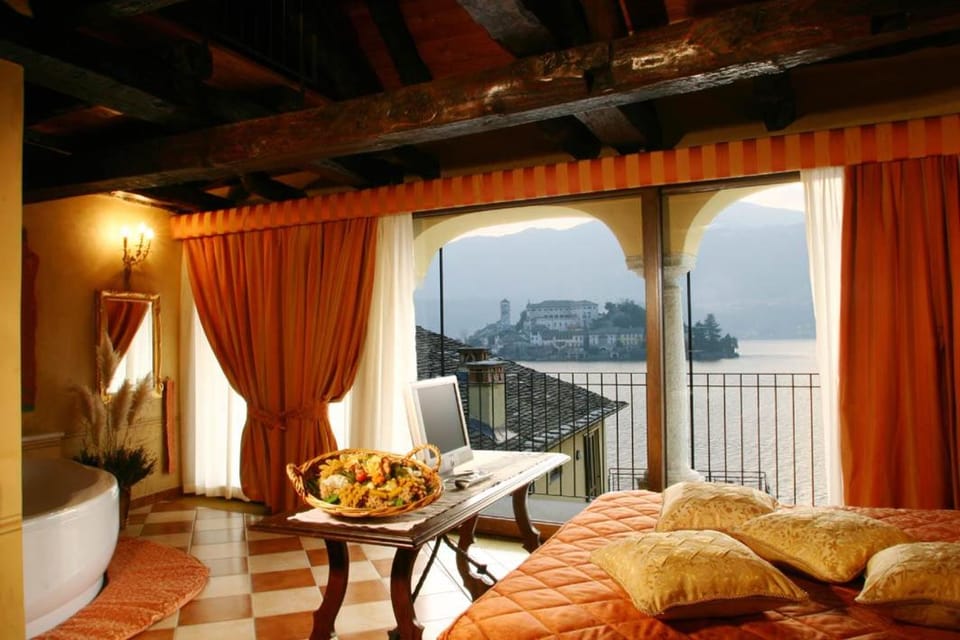 Bed, View (from property/room), Balcony/Terrace