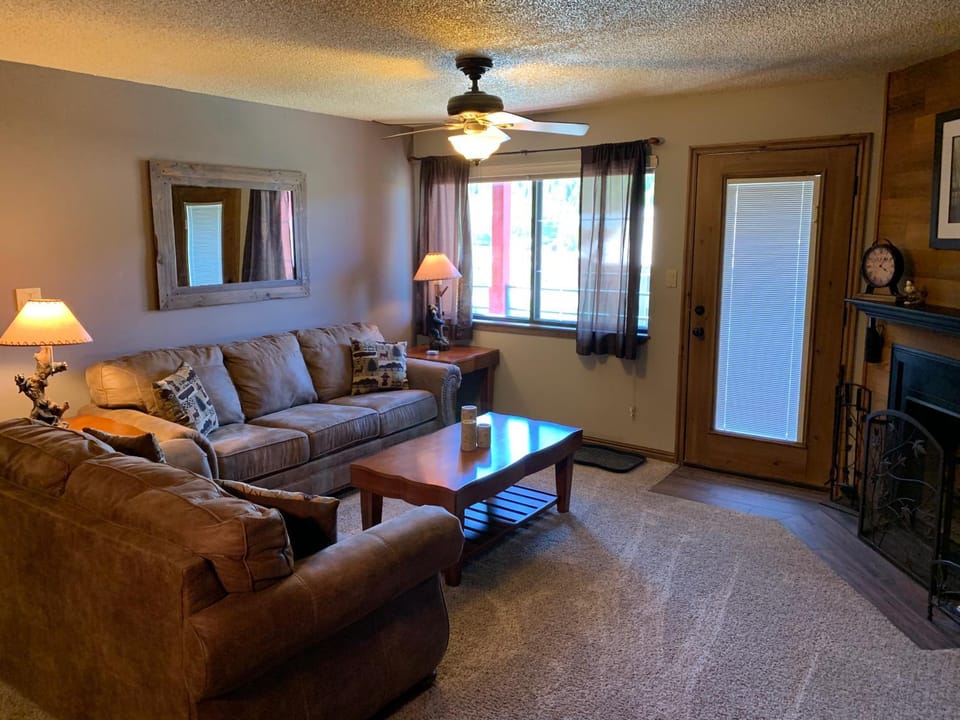 Giant Steps 17 Ski in out Apartment in Brian Head