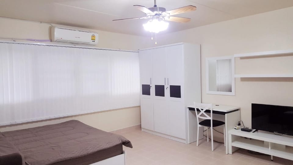 Communal lounge/ TV room, TV and multimedia