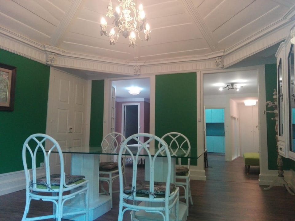 Dining area, Area and facilities