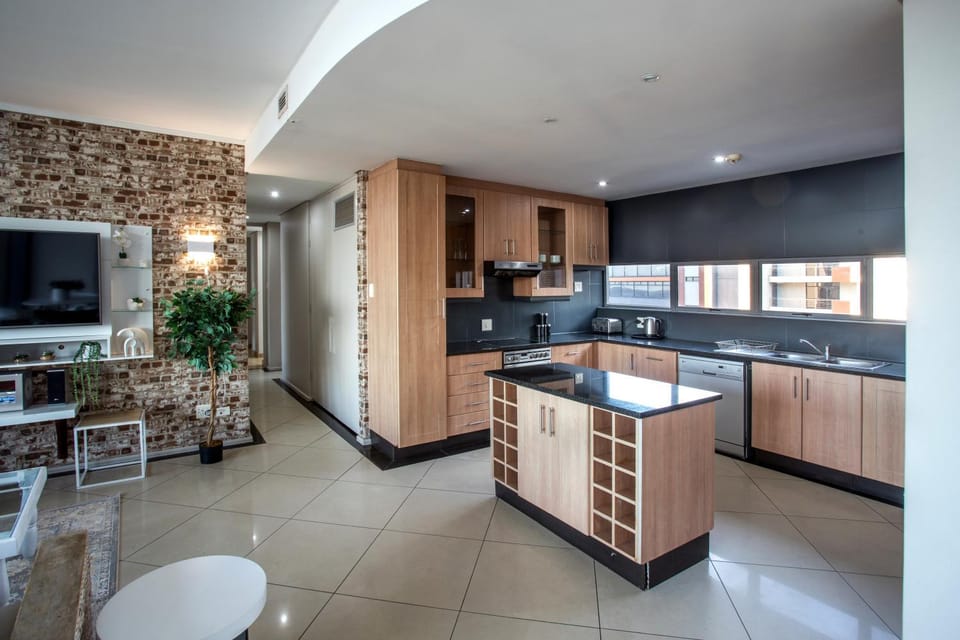 Stay at The Point - Magnificent Magical Marvel Apartment in Durban