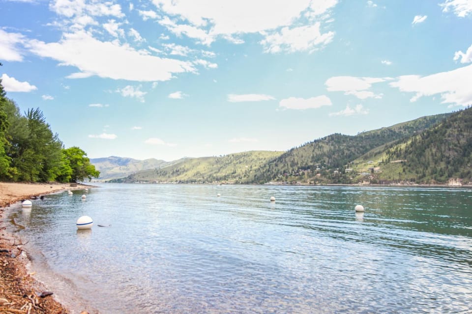 Beaches and Breezes on Wapato - 4 Bed 4 Bath Vacation home in Wapato Point House in Manson