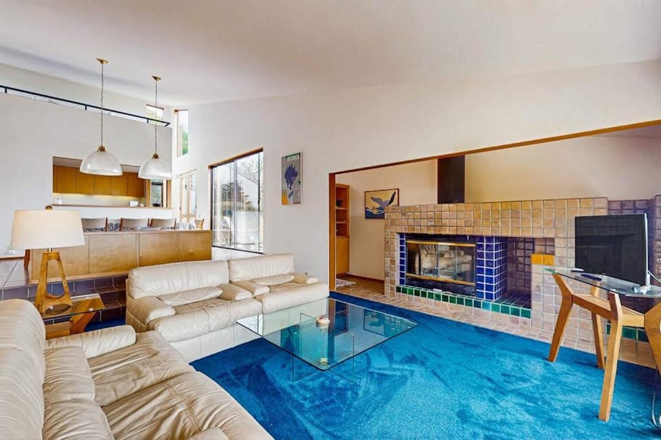 Green Vale Getaway - 2 Bed 2 Bath Vacation home in Sea Ranch House in Sonoma County