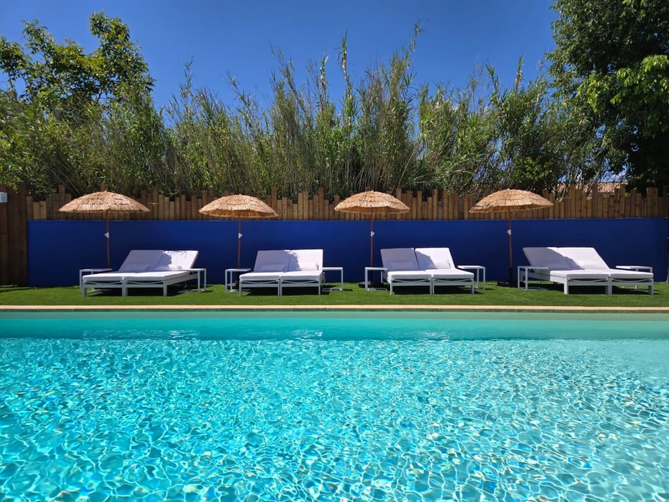 Pool view, Swimming pool, sunbed