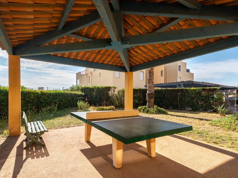 Table tennis