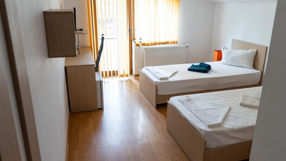 Califarul Alb Bed and Breakfast in Romania