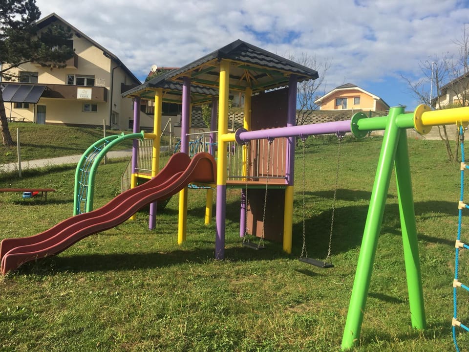 Apartments Laura FARM STAY Apartment in Slovenia