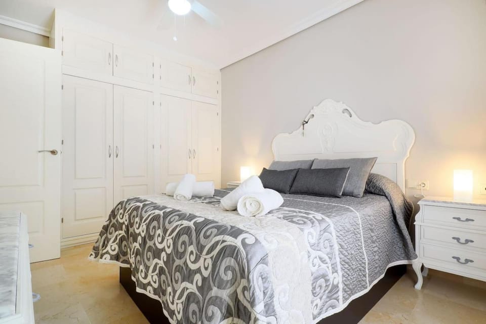 Bed, Bedroom, towels, wardrobe