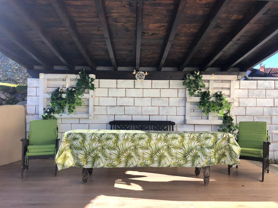 El Corro, acogedora casa con jardín en el corazón de Cantabria House in Cantabria