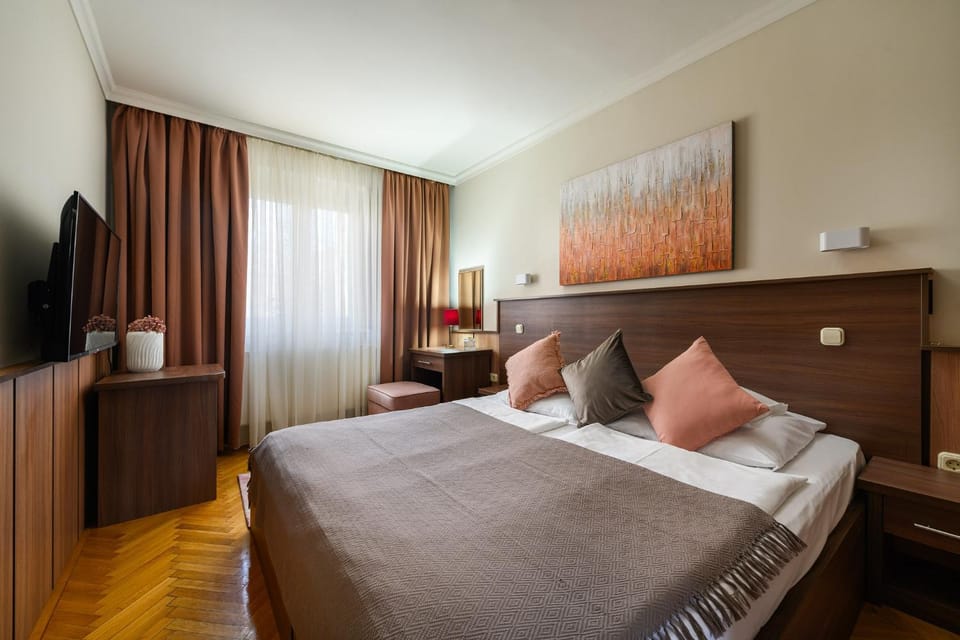 Bed, Photo of the whole room