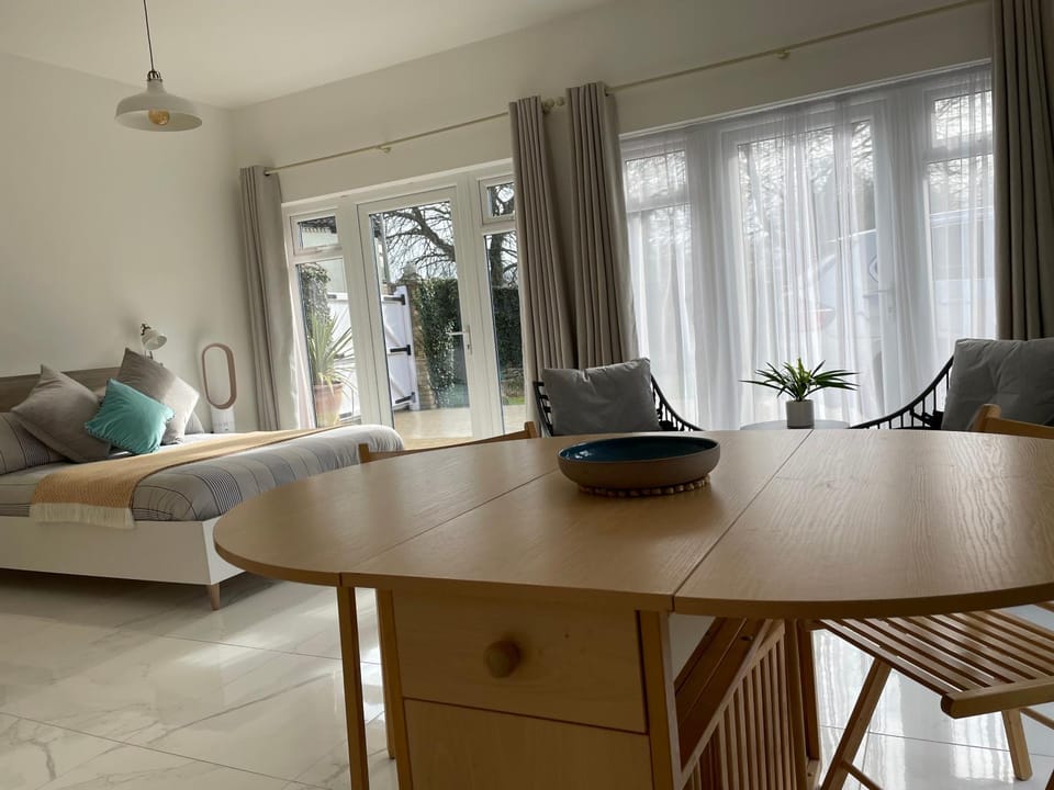 Garden Room Apartment in West Lindsey District