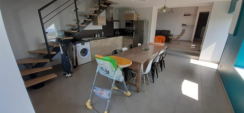 Kitchen or kitchenette, Kitchen or kitchenette