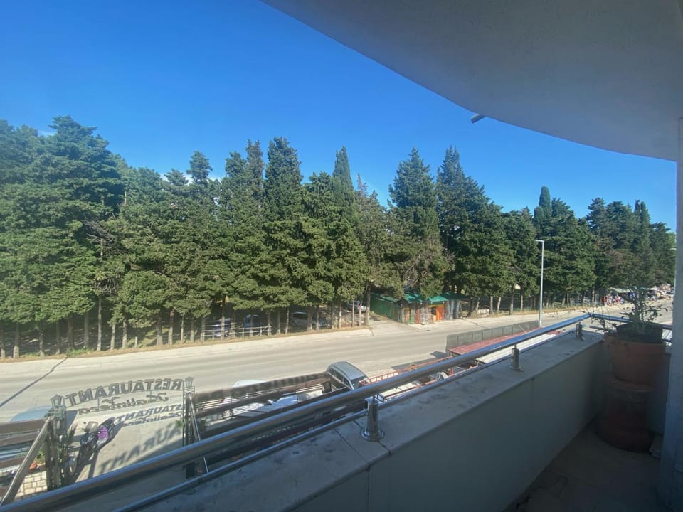 View (from property/room), View (from property/room), City view, City view, Lake view