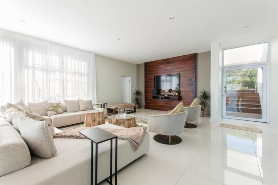White Water Retreat - Pinnacle Point Villa in Western Cape