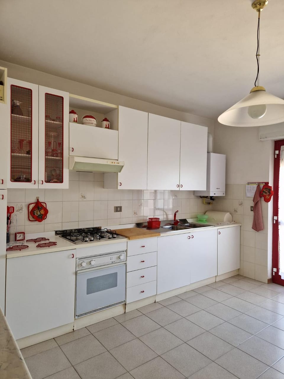 Kitchen or kitchenette, pet friendly, stove