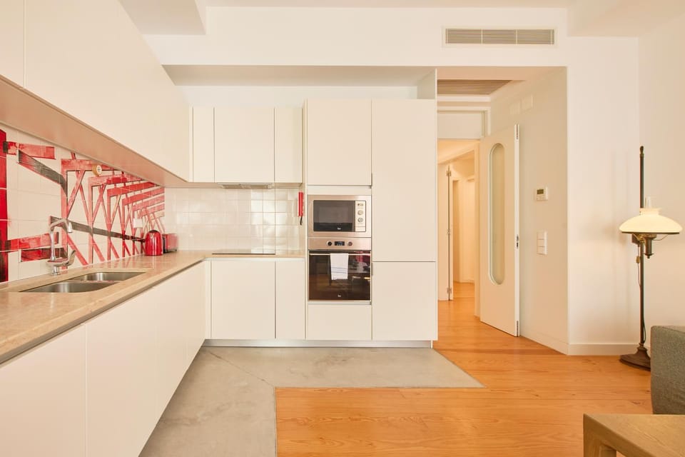 Kitchen or kitchenette, Living room, internet, microwave, minibar, oven, stove, air conditioner