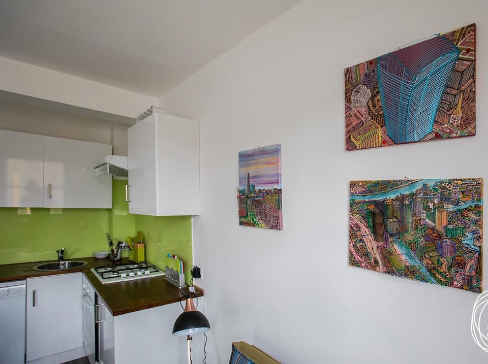St Paul 214 Apartment in London Borough of Islington