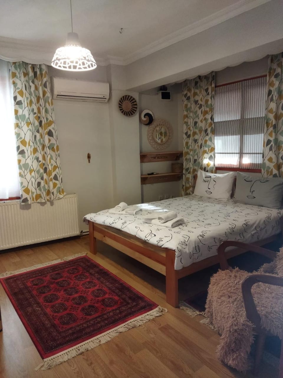 Photo of the whole room