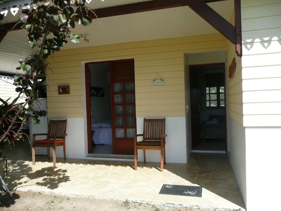 BUNGALOW DU VOYAGEUR House in Martinique