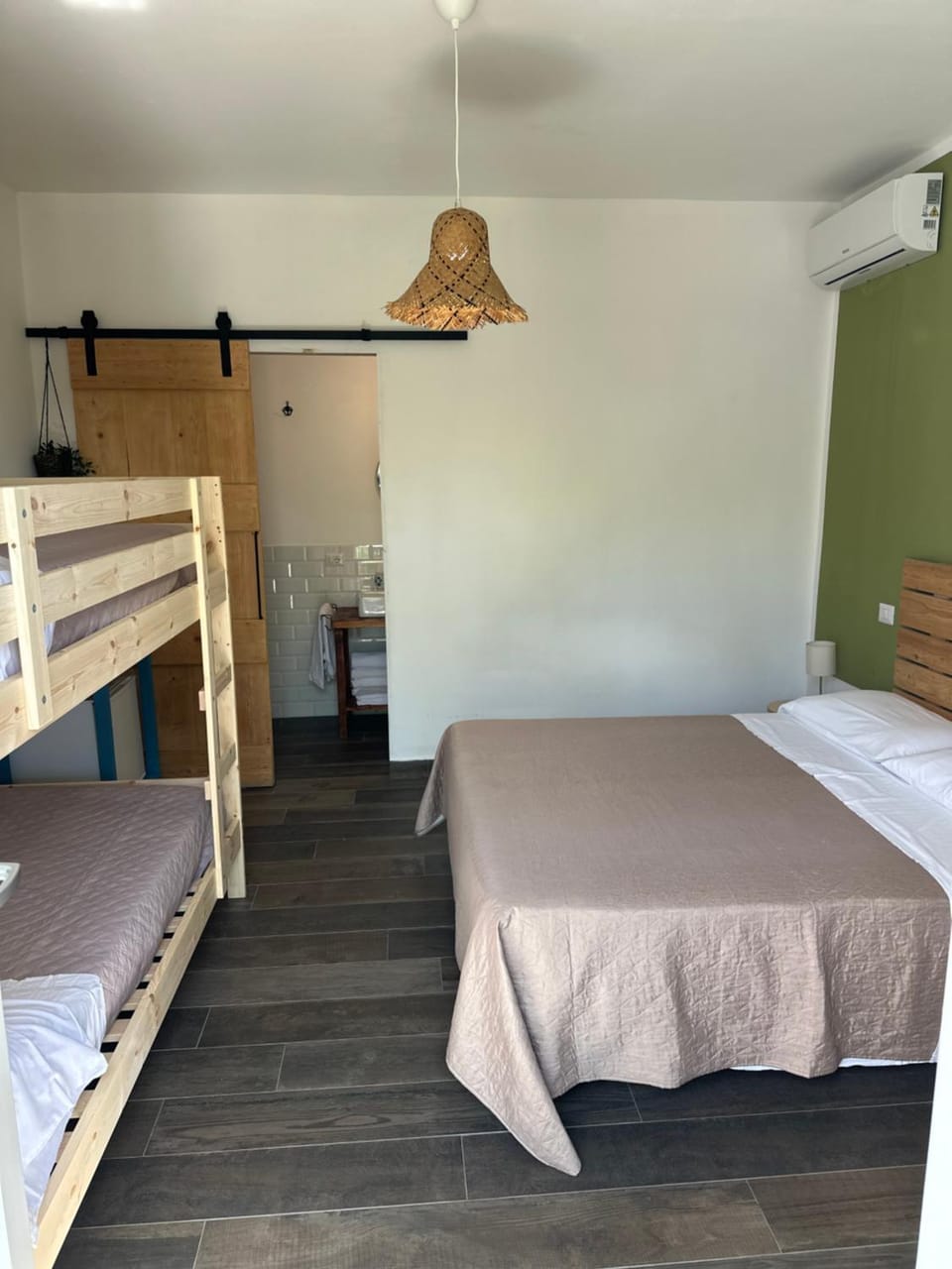 Bathroom, Photo of the whole room