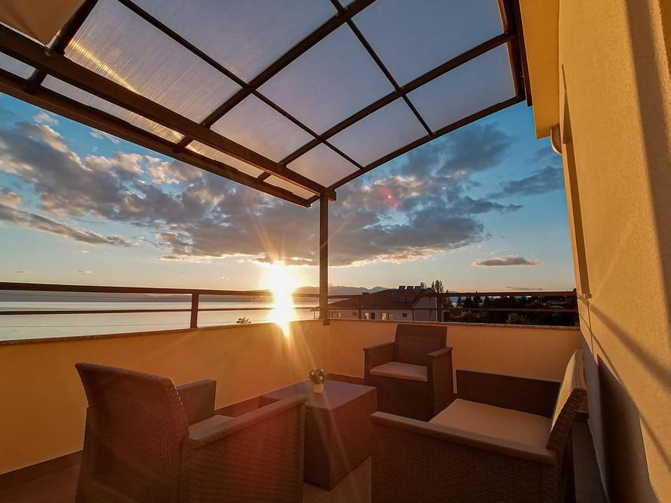 View (from property/room), Balcony/Terrace, Sunset