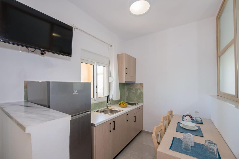 TV and multimedia, Kitchen or kitchenette, Dining area