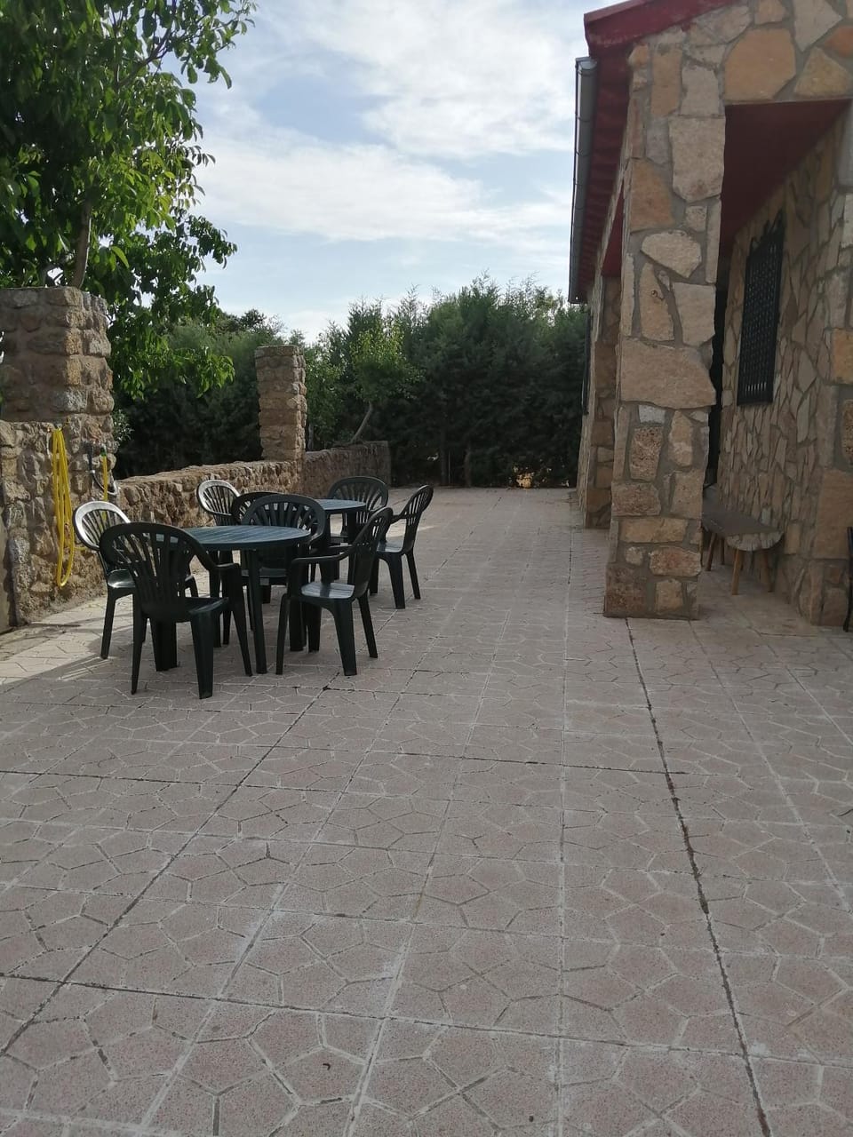 Patio, BBQ facilities