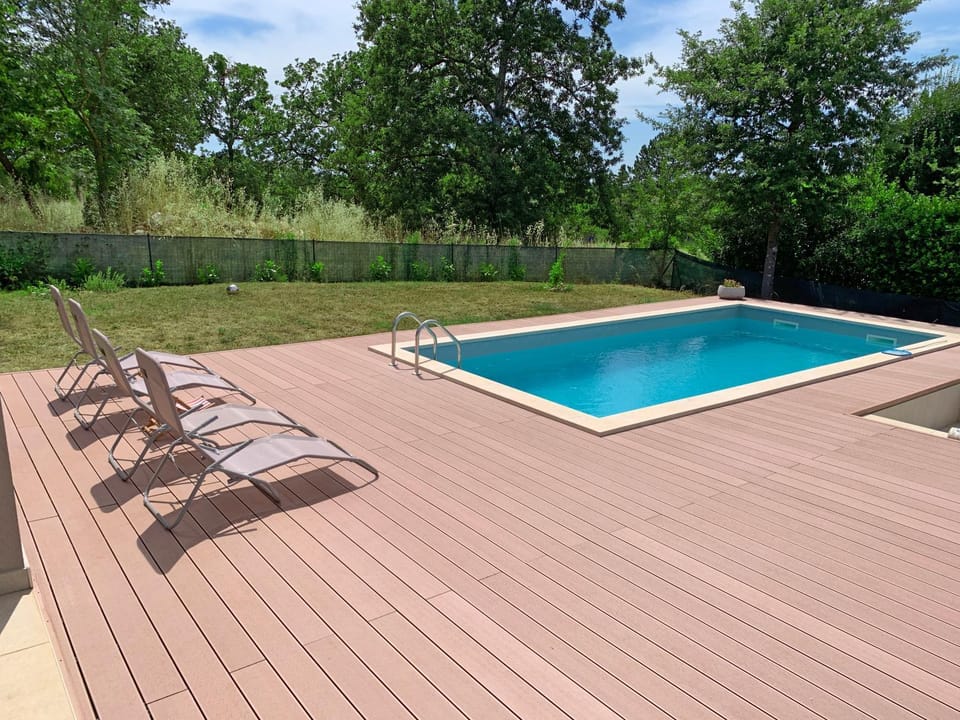 Property building, Swimming pool