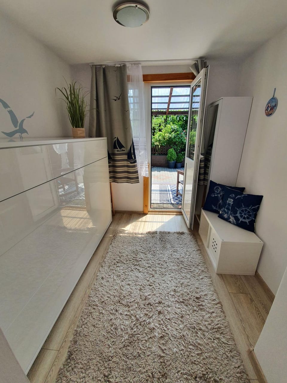Bedroom, Garden view