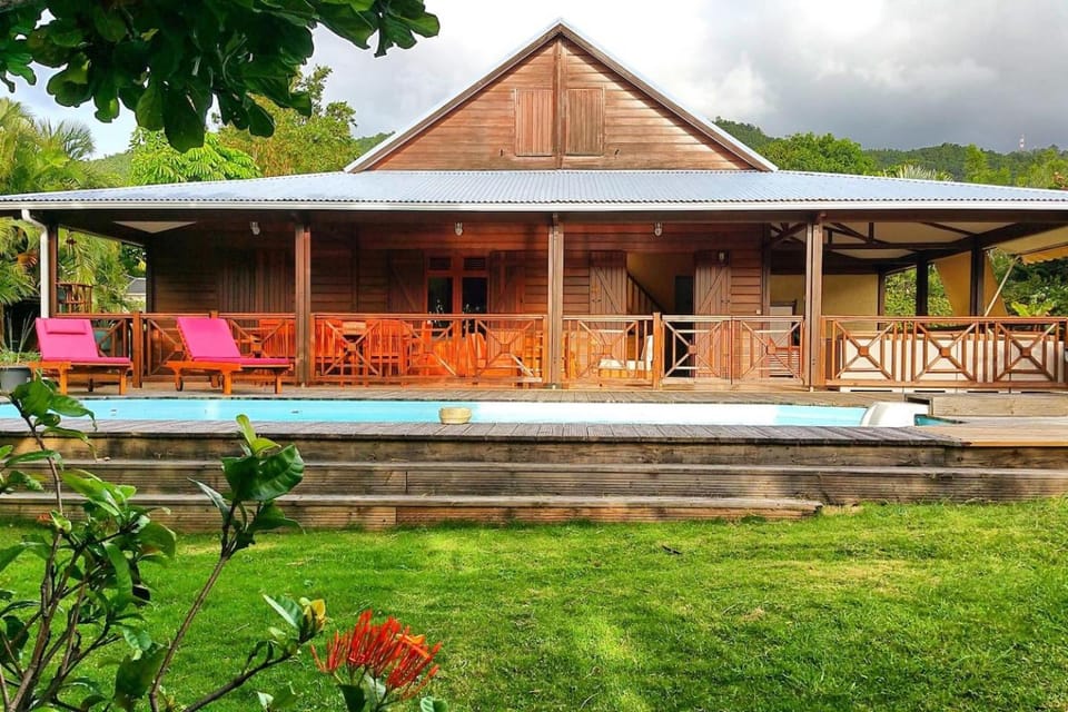Property building, Patio, Day, Garden, Garden view, Pool view, Swimming pool, sunbed