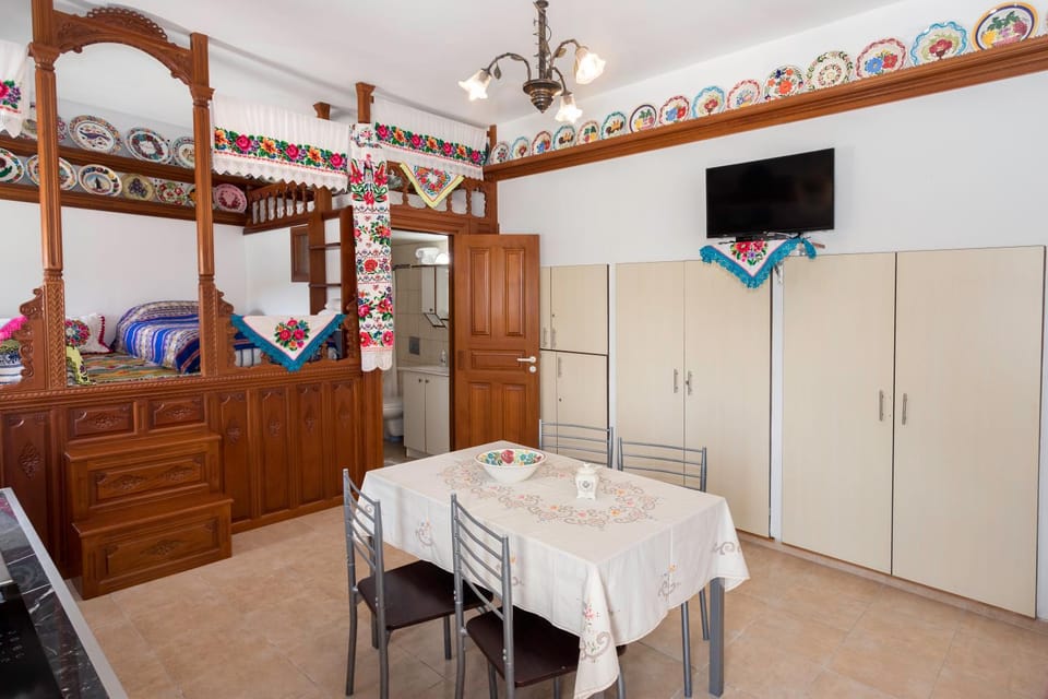 Bathroom, Living room, Dining area, Bedroom
