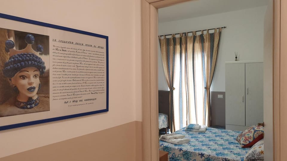 Facade/entrance, Logo/Certificate/Sign, Bedroom