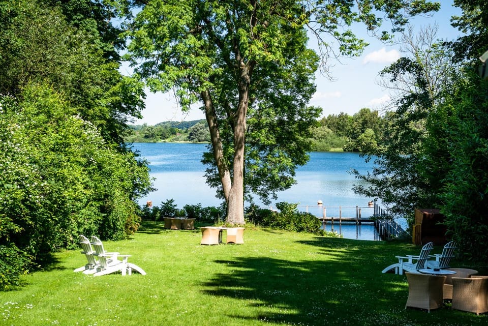 Day, Natural landscape, Garden, Other, On site, Garden view, Lake view