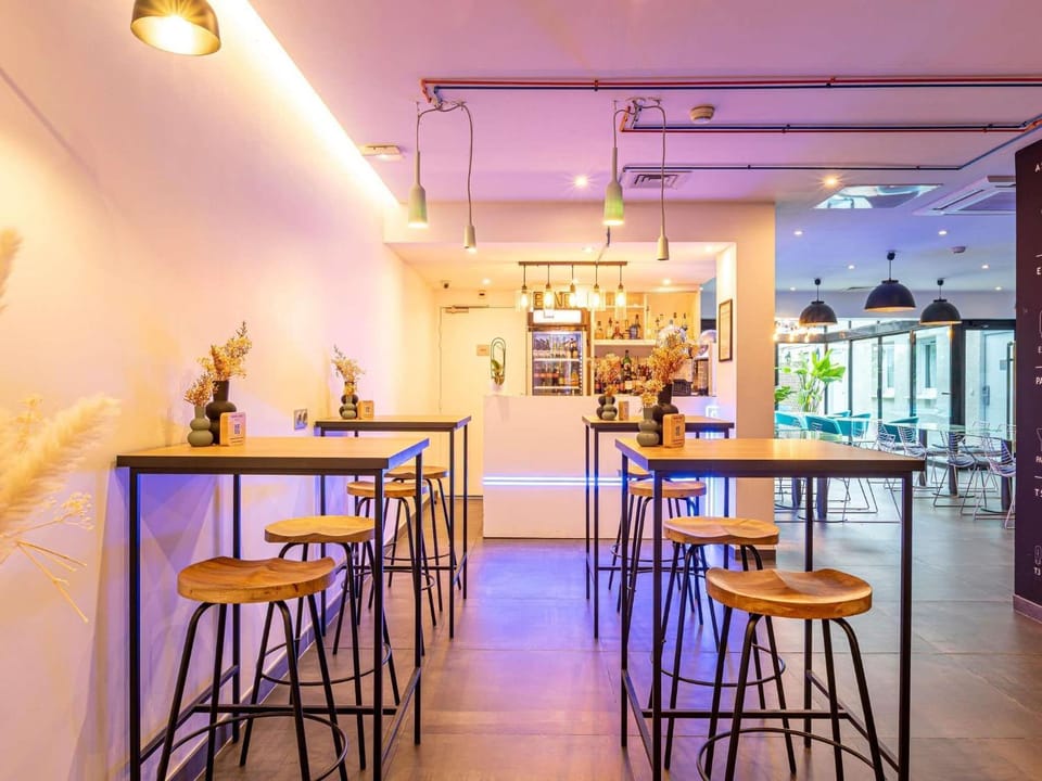Lounge or bar