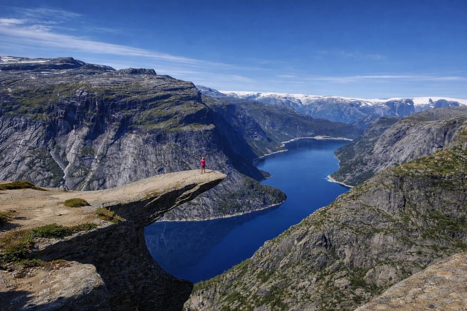 Nearby landmark, Natural landscape