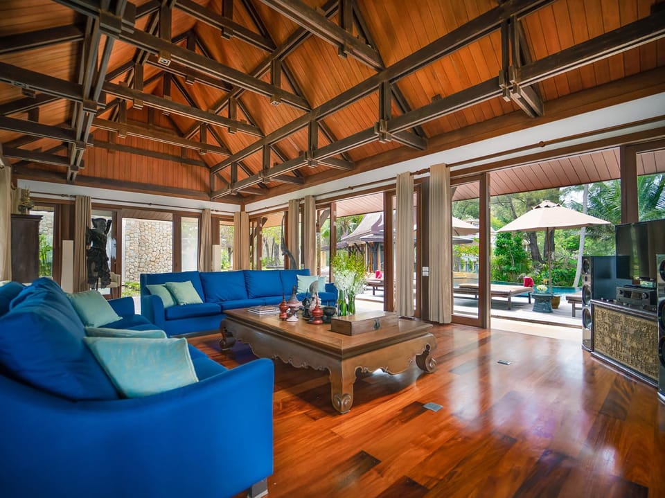 Communal lounge/ TV room, TV and multimedia, Living room, acessibility